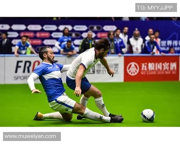 用诗句描绘足球明星的风采与荣耀，展现他们在绿茵场上的传奇故事与激情瞬间